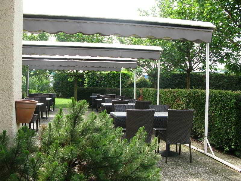 Greet Hotel Massieux Lyon Nord Exterior foto